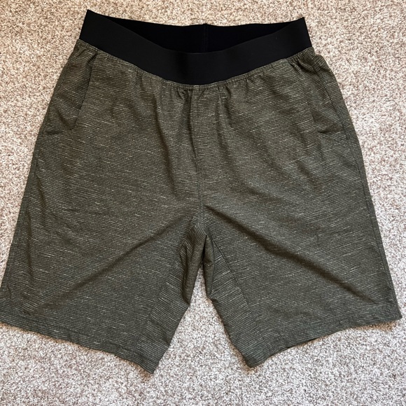 Prana Shorts - Picture 6 of 7